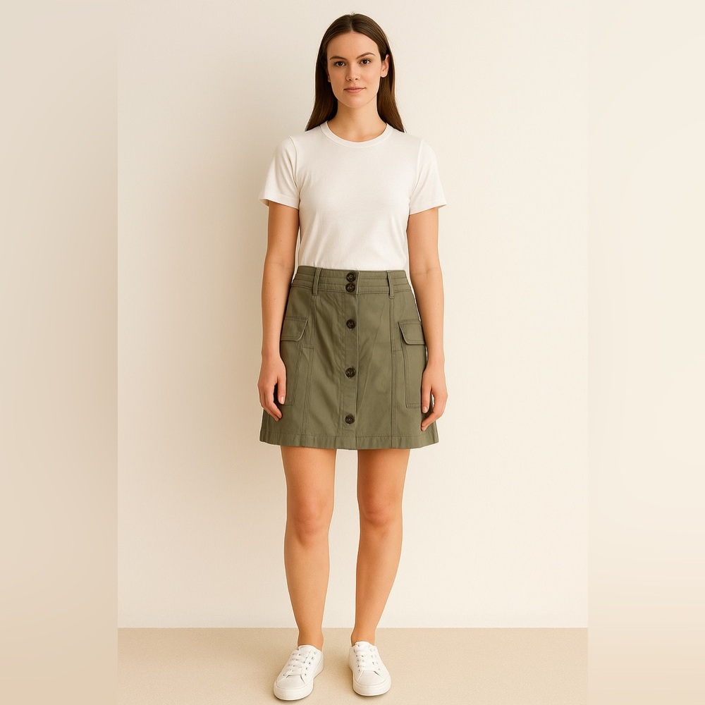 Reitman’s Women’s Cargo Skirt Size 8 NWT